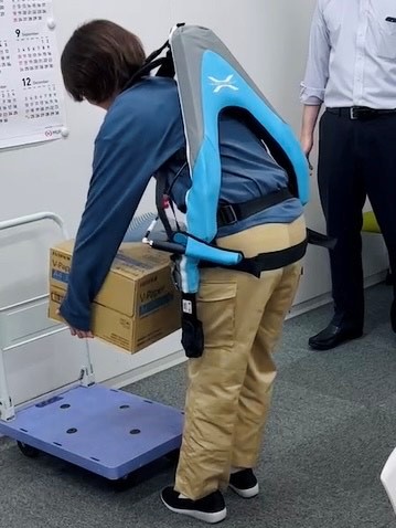 マッスルスーツを導入しました - 旭汽船株式会社